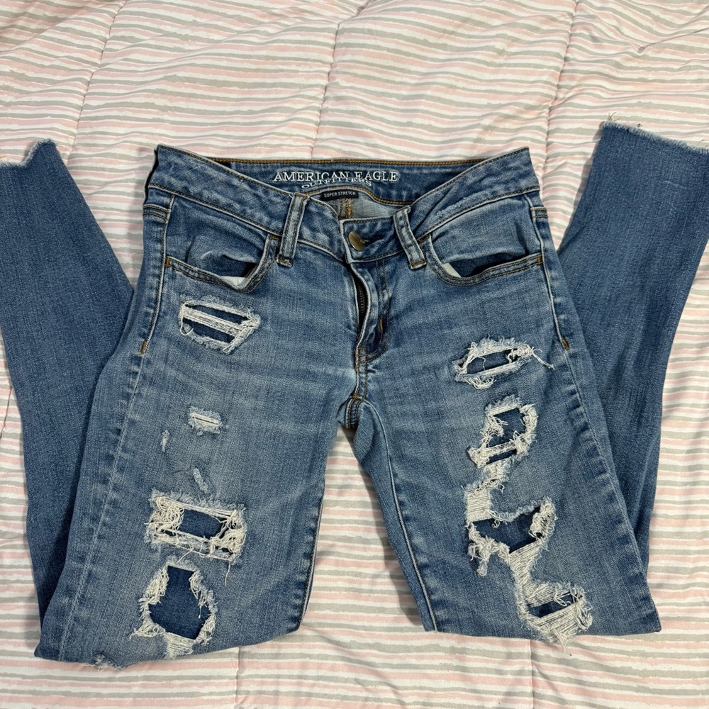 American Eagle Super Low Stretch Ripped Denim Jeans Size 2